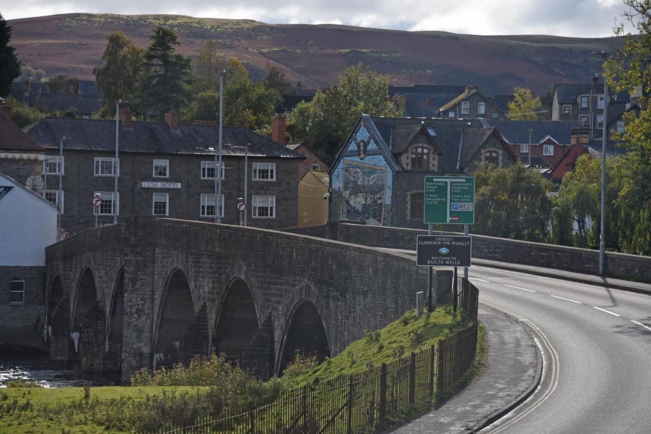 The Llanelwedd Arms Hotel Builth Wells Zewnętrze zdjęcie
