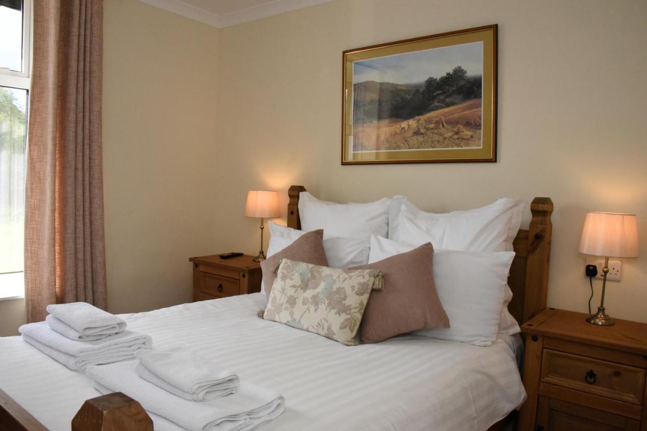The Llanelwedd Arms Hotel Builth Wells Zewnętrze zdjęcie