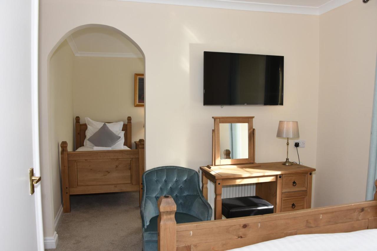 The Llanelwedd Arms Hotel Builth Wells Zewnętrze zdjęcie