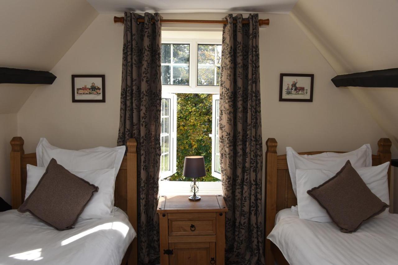 The Llanelwedd Arms Hotel Builth Wells Zewnętrze zdjęcie