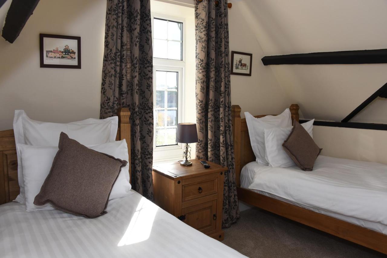 The Llanelwedd Arms Hotel Builth Wells Zewnętrze zdjęcie