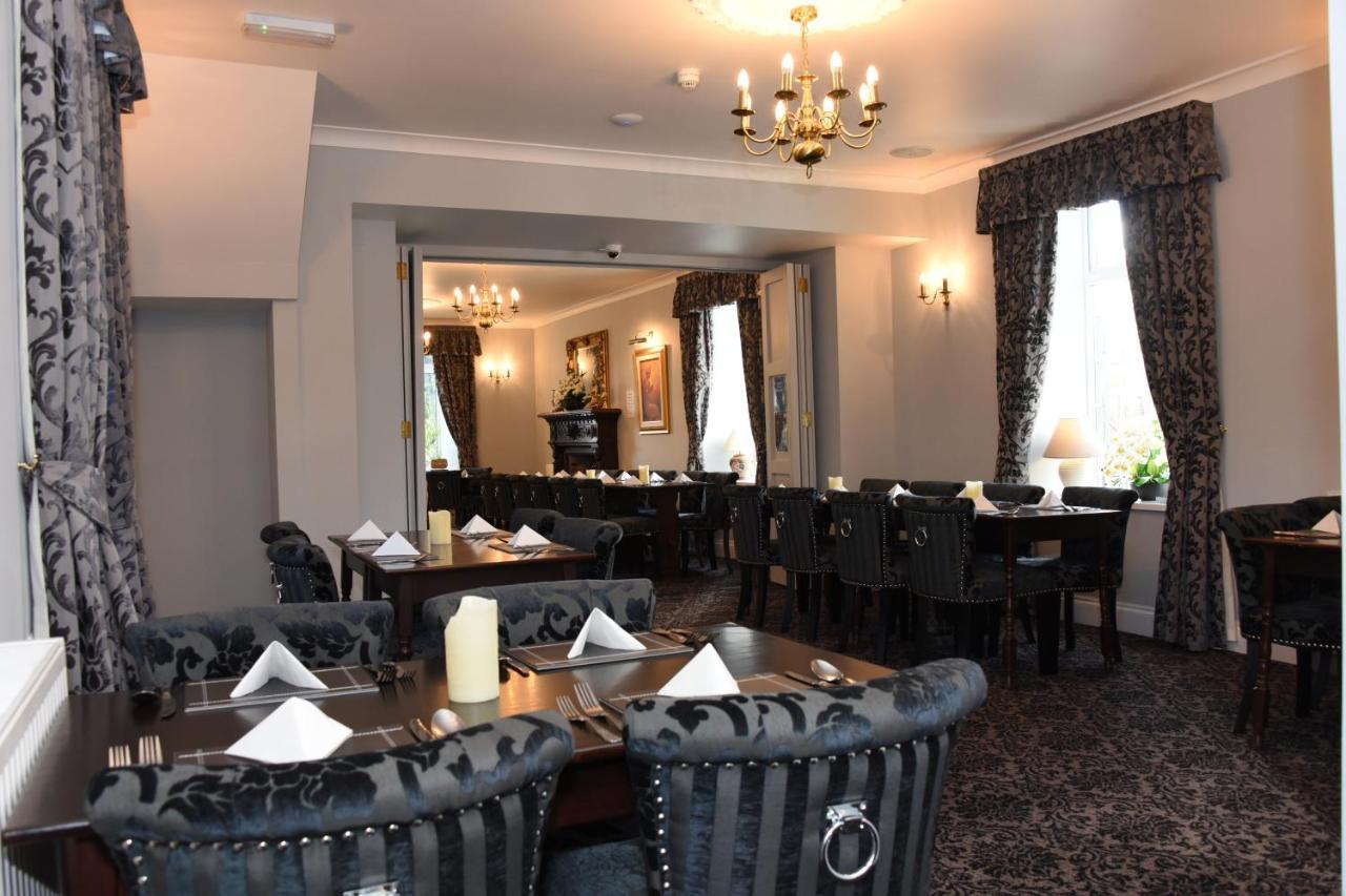 The Llanelwedd Arms Hotel Builth Wells Zewnętrze zdjęcie