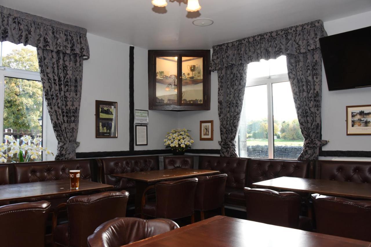 The Llanelwedd Arms Hotel Builth Wells Zewnętrze zdjęcie