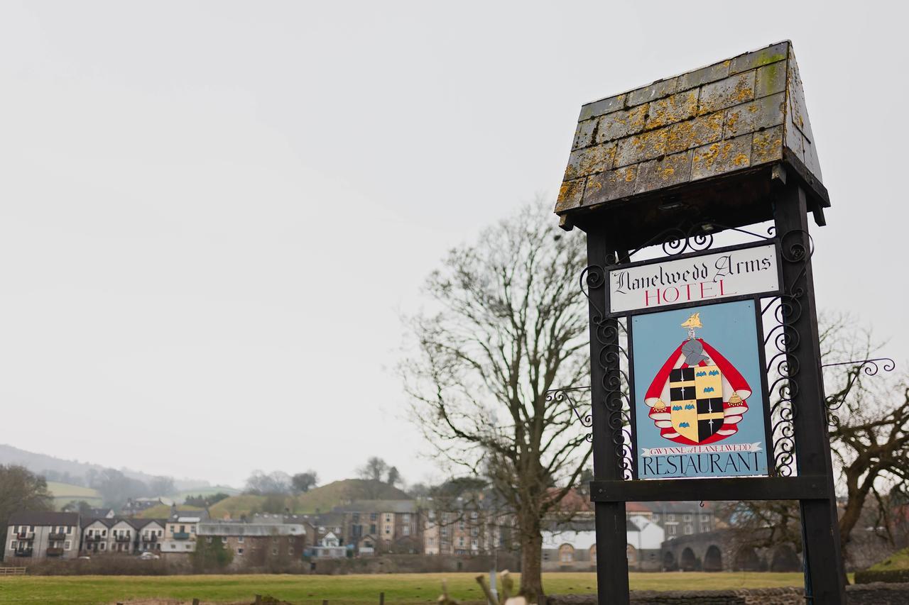 The Llanelwedd Arms Hotel Builth Wells Zewnętrze zdjęcie